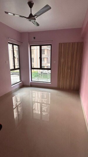 Room in 3 BHK Apartment at Shrachi Greenwood Nest, Rajarhat New Town – for Sale