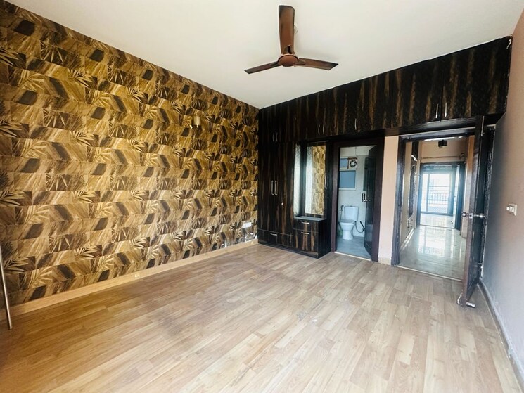 Room, puri-aman-vilas 3.5 Bedroom 1670 Sq.Ft. Builder Floor In Sector 89 Faridabad 9921852