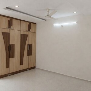 Room in 3 BHK Builder Floor at Madhapur – for Rent