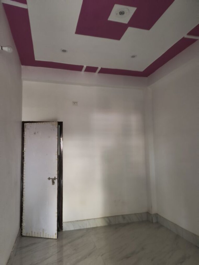 Room, delta i greater noida 3 Bedroom 60 Sq.Mt. Independent House In Delta I Greater Noida Greater Noida 9893935