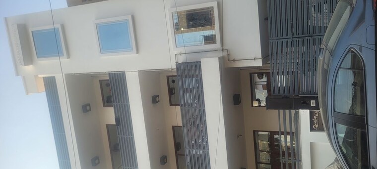 Balcony, sector 27 6 Bedroom 112 Sq.Mt. Villa In Sector 27 Noida 9921879