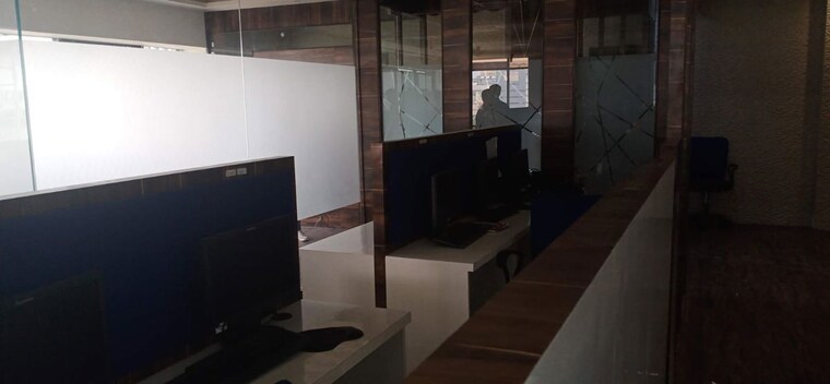 Team Area, eureka-tower Commercial Office Space 3000 Sq.Ft. In Malad West Mumbai 9921882
