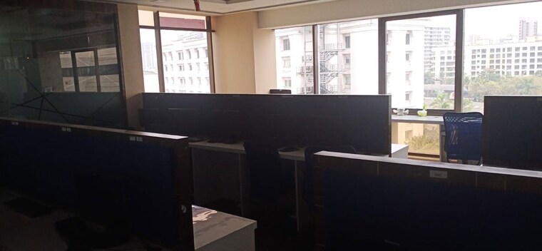Team Area, eureka-tower Commercial Office Space 3000 Sq.Ft. In Malad West Mumbai 9921882