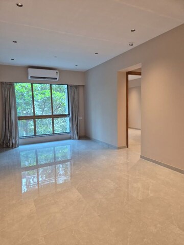 Room in 2 BHK Apartment at Shiv Shakti Tower 28, Malad East – for Sale