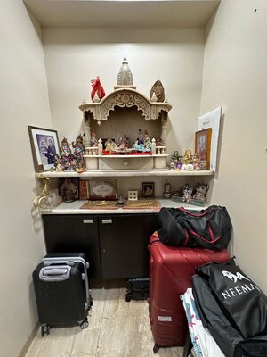 Furnished Amenities in 2 BHK Apartment at Neelkanth Apartment Worli, Worli – for Rent