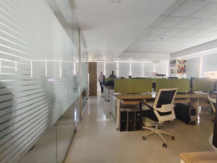 Team Area, poonam-heights Commercial Office Space 3100 Sq.Ft. In Goregaon West Mumbai 9921887