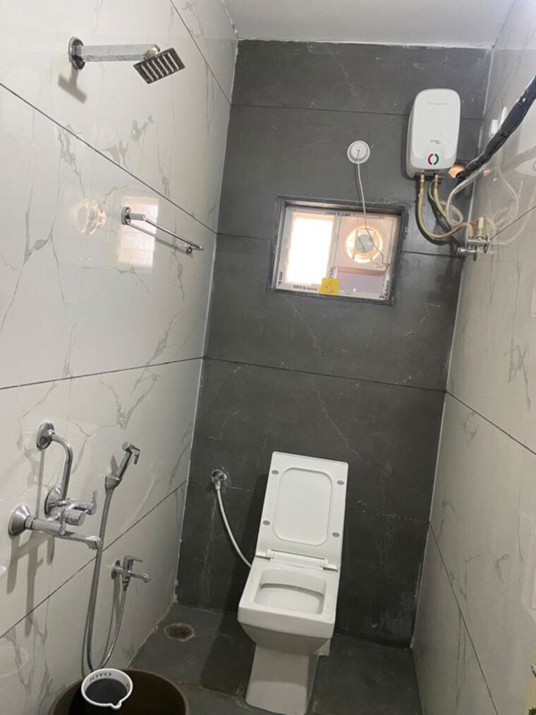 Bathroom, manikonda 3 Bedroom 2000 Sq.Ft. Builder Floor In Manikonda Hyderabad 9921898