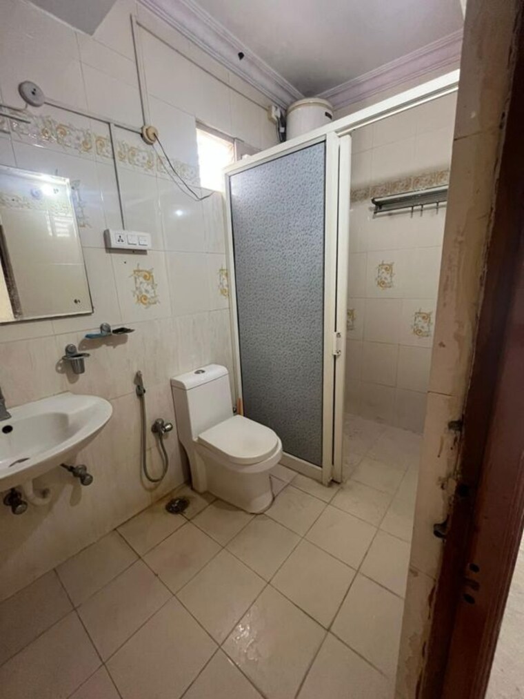 Bathroom, sri nagar colony 3 Bedroom 1680 Sq.Ft. Apartment In Sri Nagar Colony Hyderabad 9921900