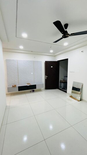 2 BHK Apartment For Sale in Aparna Sarovar Zicon, Nallagandla