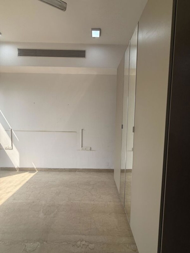 Room, lodha-the-park 3 Bedroom 1348 Sq.Ft. Apartment In Worli Mumbai 9921895