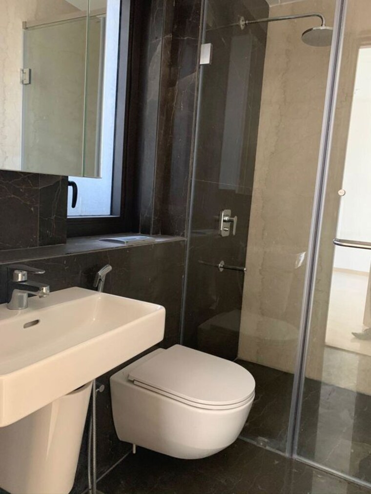 Washroom, lodha-the-park 2 Bedroom 893 Sq.Ft. Apartment In Worli Mumbai 9921945
