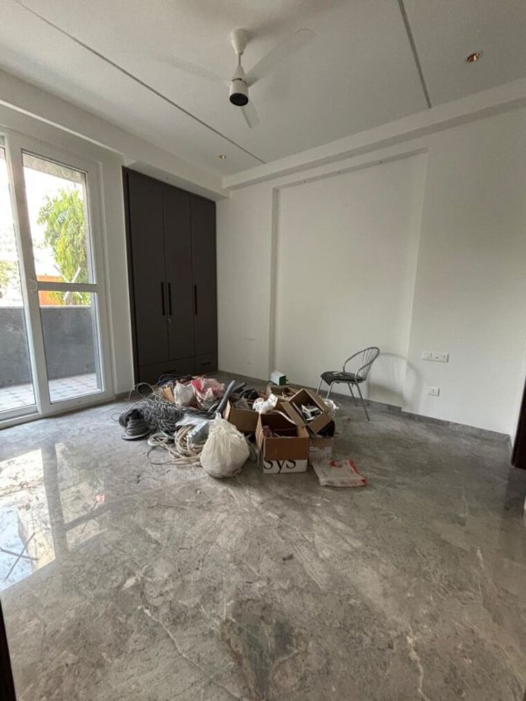  Parking, saket 3 Bedroom 1800 Sq.Ft. Builder Floor In Saket Delhi 9921960