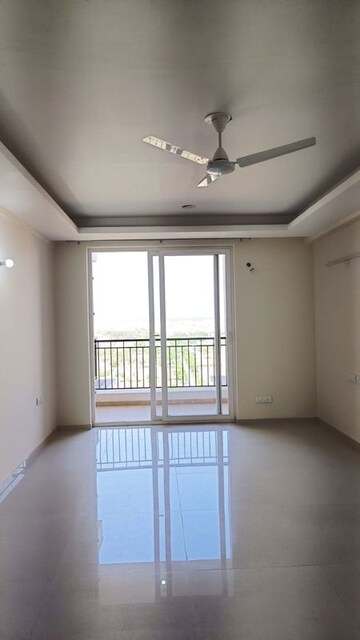 Room in 3 BHK Apartment at Ambika Florence Park, North Mullanpur – for Sale