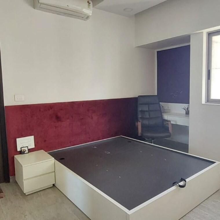 Team Area, lodha-luxuria-priva 3 Bedroom 1300 Sq.Ft. Apartment In Majiwada Thane 9922025