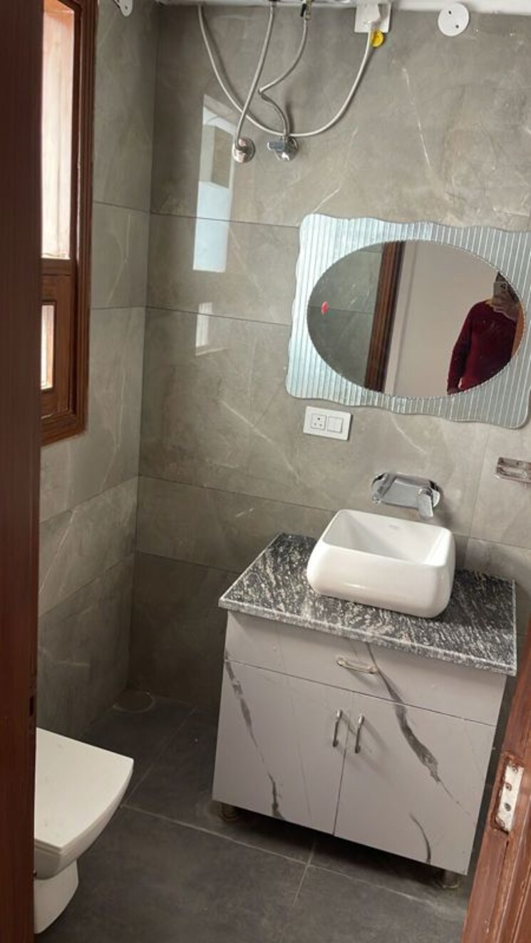 Bathroom, panchkula urban estate 3 Bedroom 200 Sq.Yd. Builder Floor In Panchkula Urban Estate Panchkula 9914004