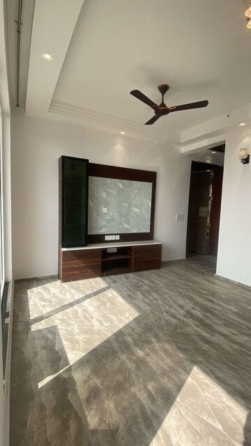 Room in 2 BHK Apartment at Ace Starlit, Sector 152 – for Rent