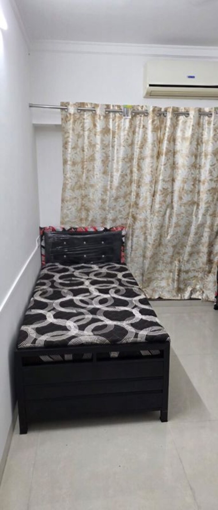 Bedroom, powai Pg For Boys & Girls In Powai 9922085