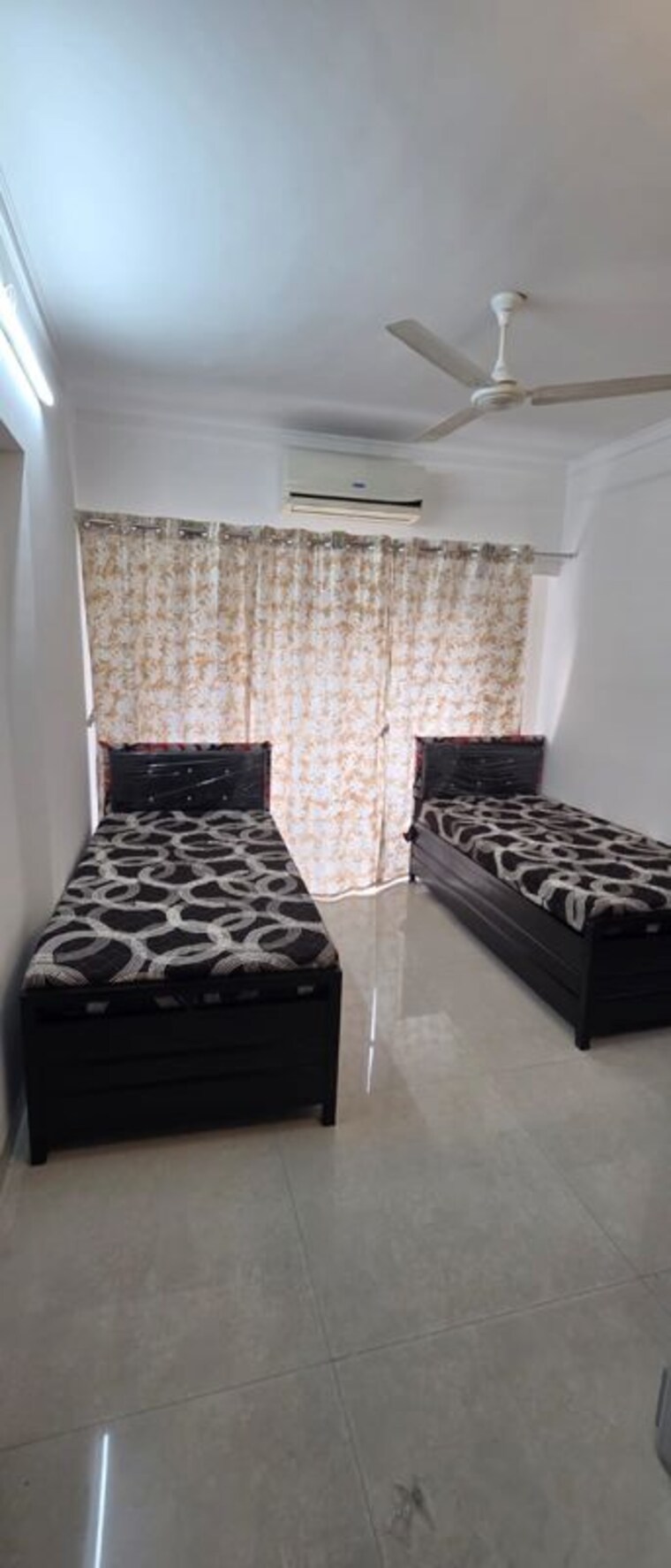 Bedroom, powai Pg For Boys & Girls In Powai 9922085
