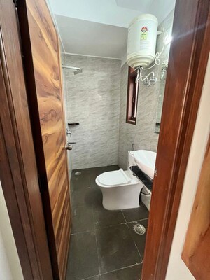 Bathroom in 1.5 BHK Builder Floor at Sector 55 – for Rent