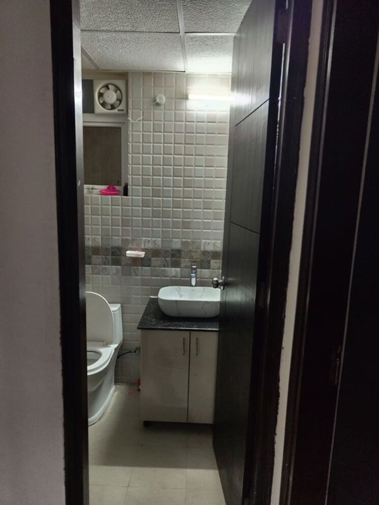 Kitchen, signature-global-park-4-and-5 3 Bedroom 1120 Sq.Ft. Builder Floor In Sohna Sector 36 Gurgaon 9922096