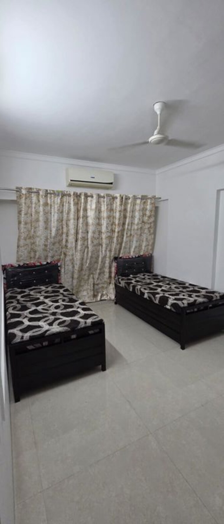 Bedroom, vikhroli west Pg For Boys & Girls In Vikhroli West 9922100