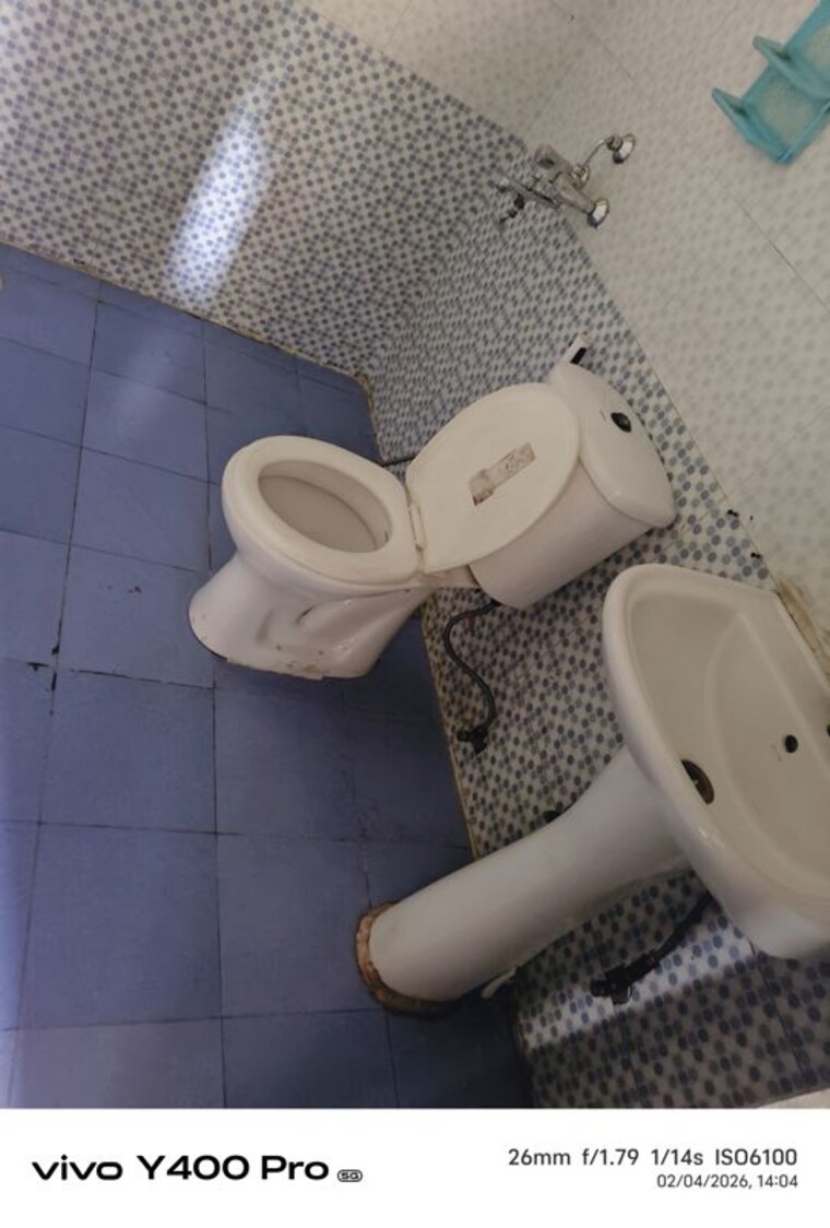 Bathroom, amrapali-crystal-homes 4 Bedroom 2140 Sq.Ft. Apartment In Sector 76 Noida 9922107