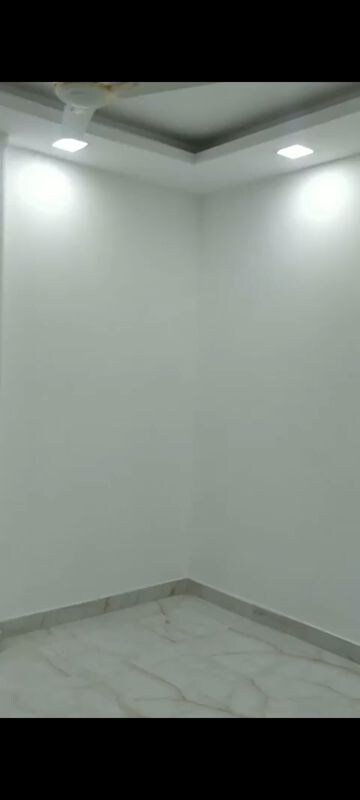 Room in 2 BHK Apartment at Amar Colony – for Rent