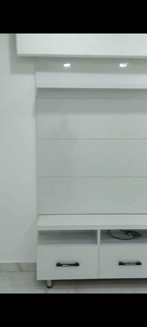 Furnished Amenities in 2 BHK Apartment at Amar Colony – for Rent