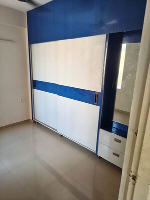 2 BHK Apartment For Rent in Shree Vardhman Green Court, Sector 90
