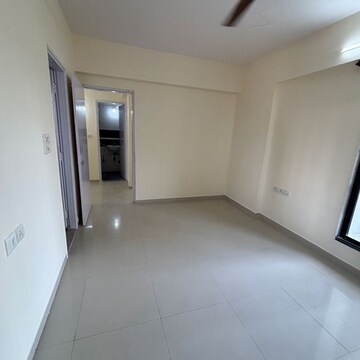 Room in 3 BHK Apartment at Chheda Heights, Sadan Wadi – for Rent