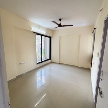 Room in 3 BHK Apartment at Chheda Heights, Sadan Wadi – for Rent