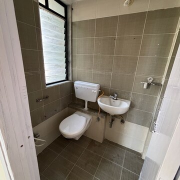 Bathroom in 3 BHK Apartment at Chheda Heights, Sadan Wadi – for Rent