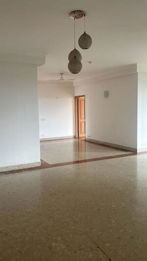 2 BHK Apartment For Sale in Jaypee Green Crescent Court, Jaypee Greens