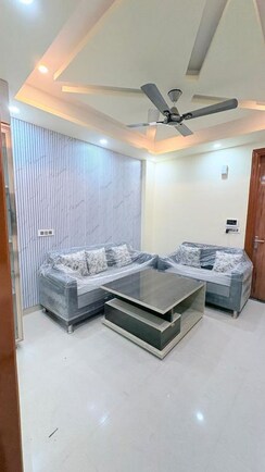 3 BHK Builder Floor For Rent in DLF Regal Gardens