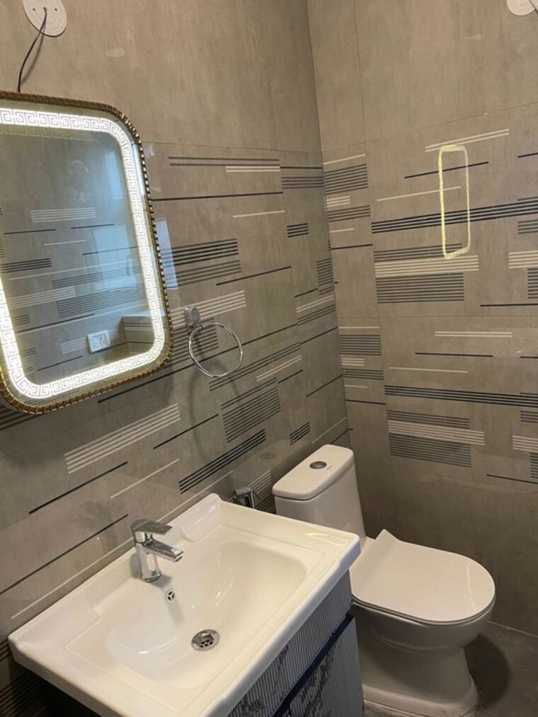 Bathroom, vasant kunj 3 Bedroom 1300 Sq.Ft. Apartment In Vasant Kunj Delhi 9922201