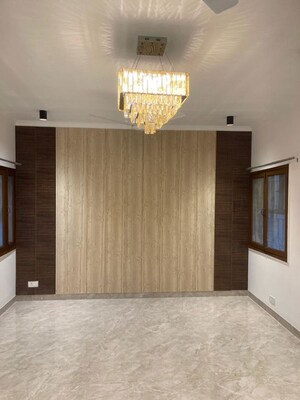 Room in 3 BHK Apartment at Vasant Kunj – for Rent