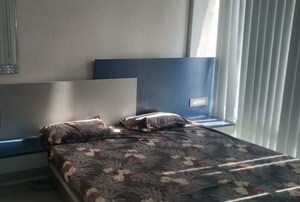 Bedroom in 2 BHK Apartment at Indiabulls Blu, Worli – for Rent