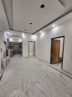 4 BHK + Pooja Room,Servant Room,Study Room,Extra Room 450 Sq.Yd. Builder Floor in Green Fields Colony