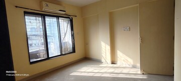 Room in 2 BHK Apartment at Trimurti Narayan, Mulund East – for Rent