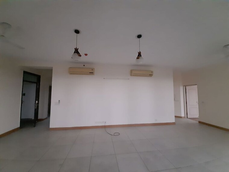 Bathroom, jaypee-greens-kalypso-court 3 Bedroom 2610 Sq.Ft. Apartment In Sector 128 Noida 9922216