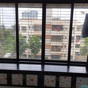 Room in 1 BHK Apartment at Mulund West – for Sale