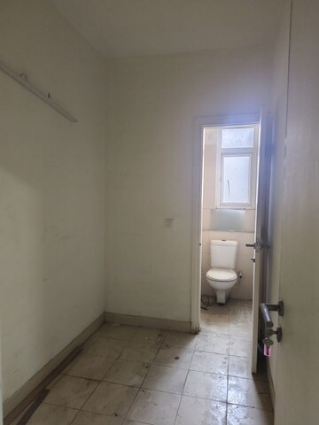 Room in 3.5 BHK Apartment at Emaar Imperial Gardens, Sector 102 – for Sale