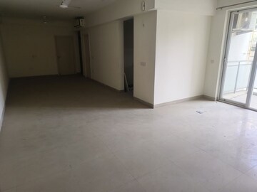 Room in 3.5 BHK Apartment at Emaar Imperial Gardens, Sector 102 – for Sale