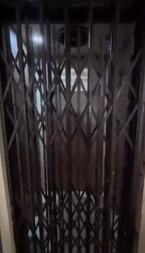 Lift in 2 BHK Apartment at Palsikar Colony – for Sale