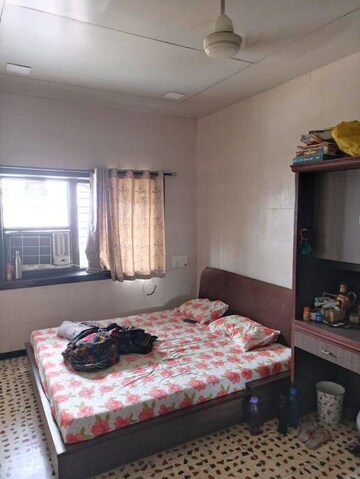 Bedroom in 3.5 BHK Apartment at Hiranandani Meadows, Manpada – for Rent