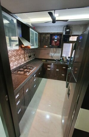 Kitchen in 3.5 BHK Apartment at Hiranandani Meadows, Manpada – for Rent