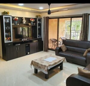 Living Room in 3.5 BHK Apartment at Hiranandani Meadows, Manpada – for Rent