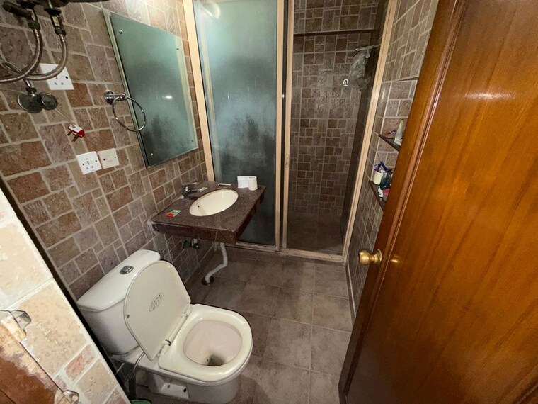 Bathroom, vasant kunj 3 Bedroom 2000 Sq.Ft. Apartment In Vasant Kunj Delhi 9922240
