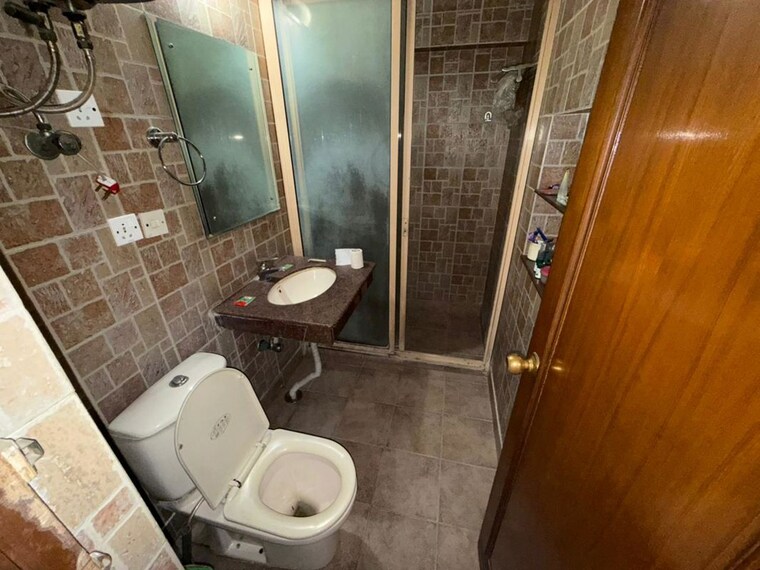 Bathroom, vasant kunj 3 Bedroom 2000 Sq.Ft. Apartment In Vasant Kunj Delhi 9922240
