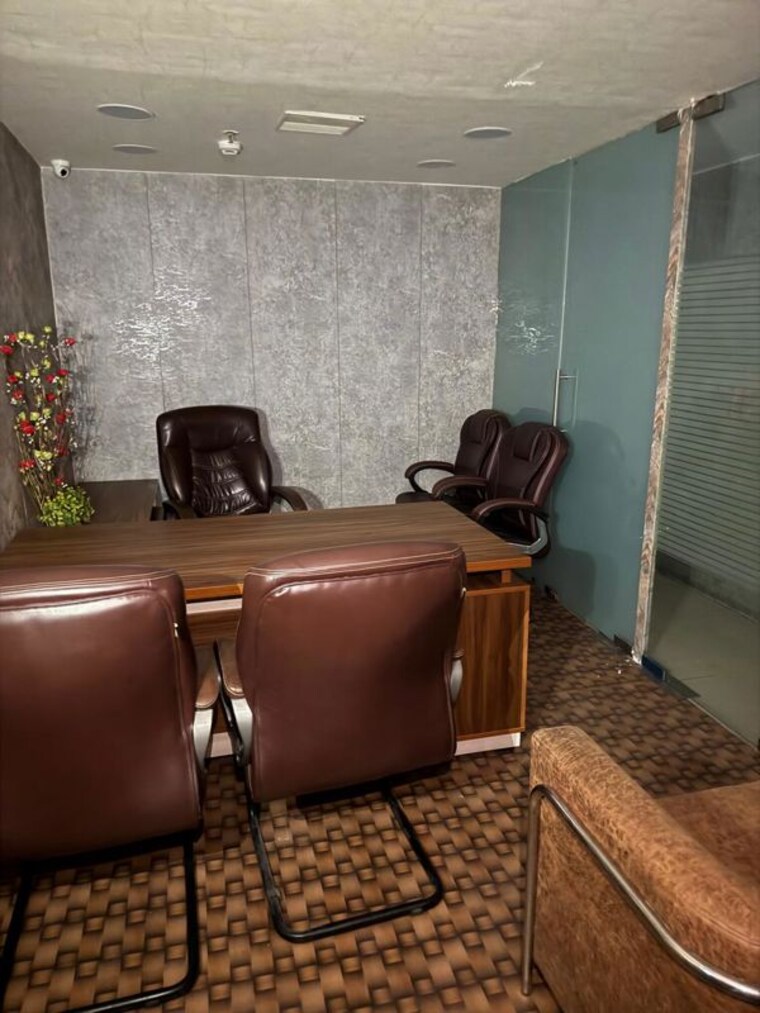 Team Area, levana-cyber-heights Commercial Office Space 2500 Sq.Ft. In Vibhuti Khand Lucknow 9922242